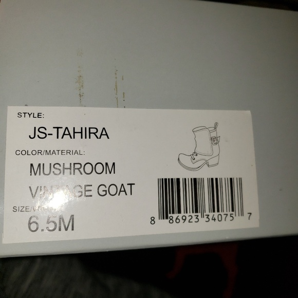 Jessica Simpson ankle boots - Picture 6 of 6